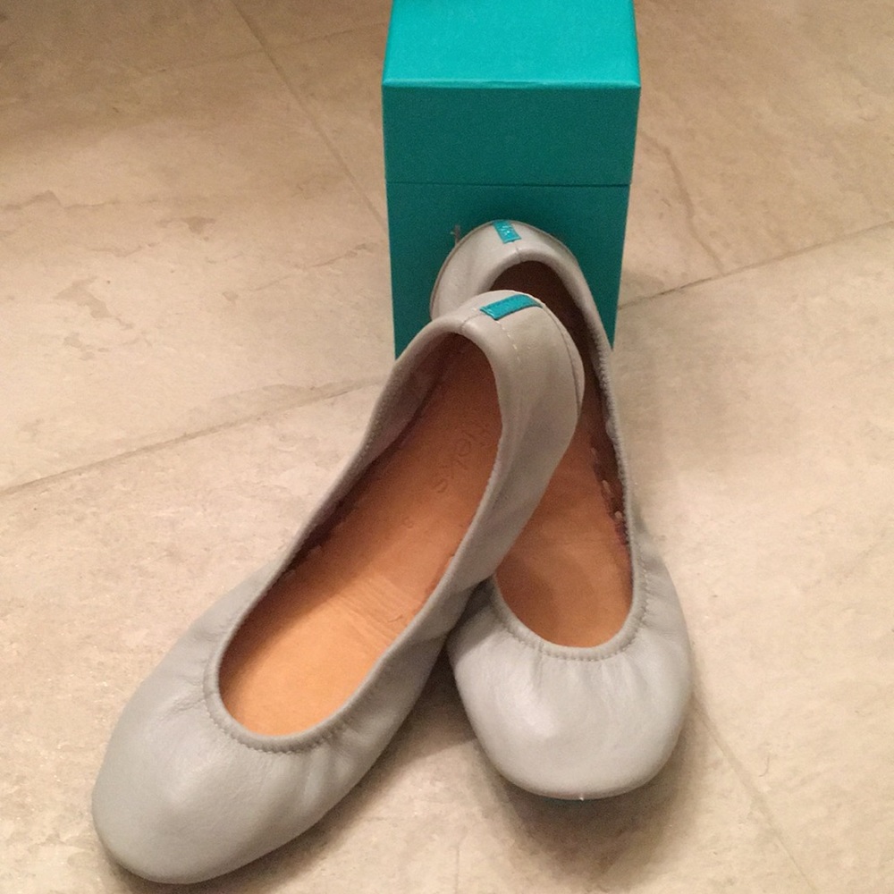 Cool gray Tieks